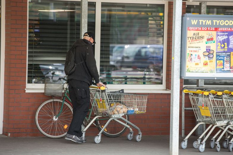 Nowe obostrzenia. Lidl i Biedronka zmieniają godziny otwarcia. Niektóre czynne całą dobę