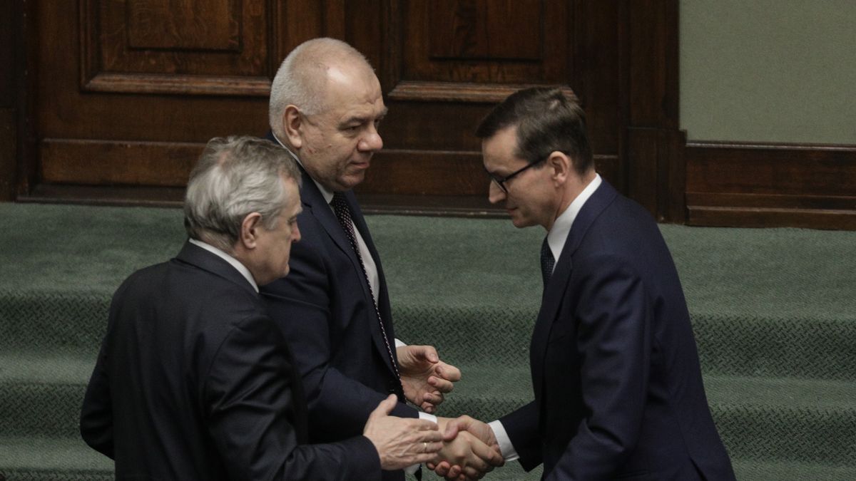 Warszawa 27.04.2022. 53. Posiedzenie Sejmu IX kadencji. N/z Piotr Glinski, Jacek Sasin, Mateusz Morawiecki.