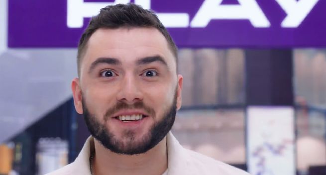 Kamil Bednarek reklamuje loterię w Play na Kartę (wideo)
