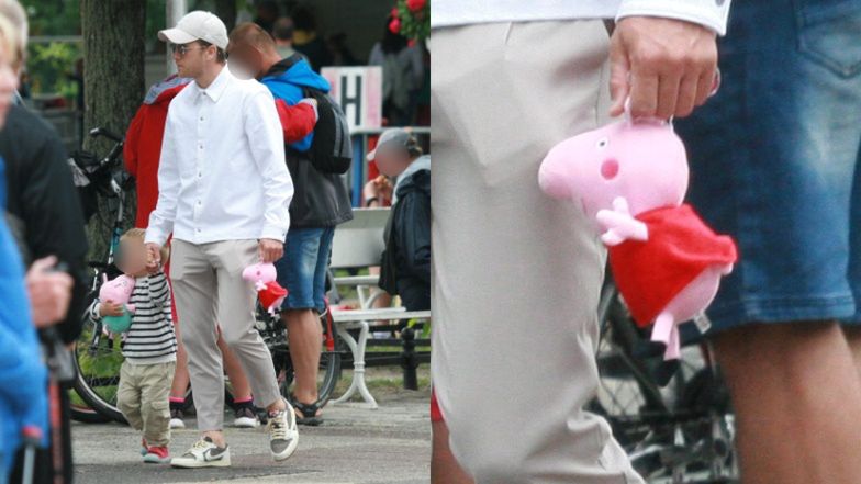 Piotr Zieliński spaceruje po Sopocie z żoną i synkiem