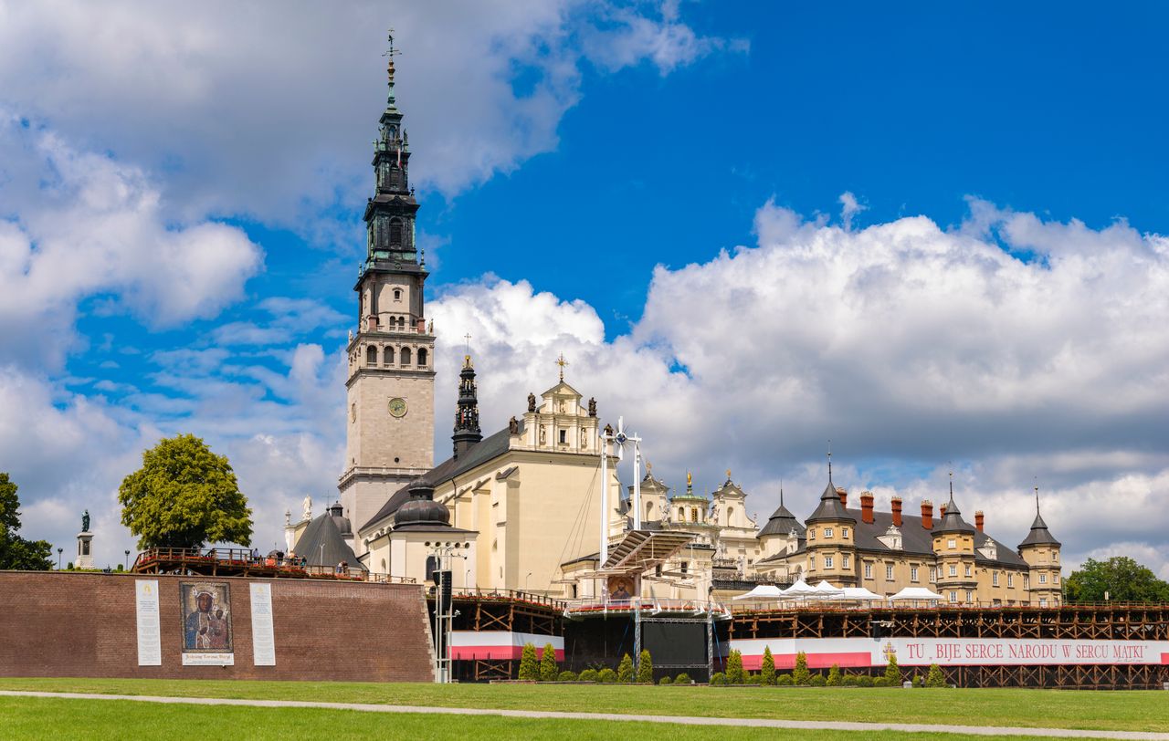 Jasna Góra: Tysiąc górali szło dziewięć dni, by podziękować Matce Bożej. Wśród nich niewidomy pan Józef