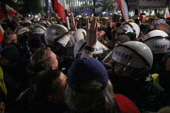 Chaos wokół Trybunału. Znany konstytucjonalista wskazuje winnych