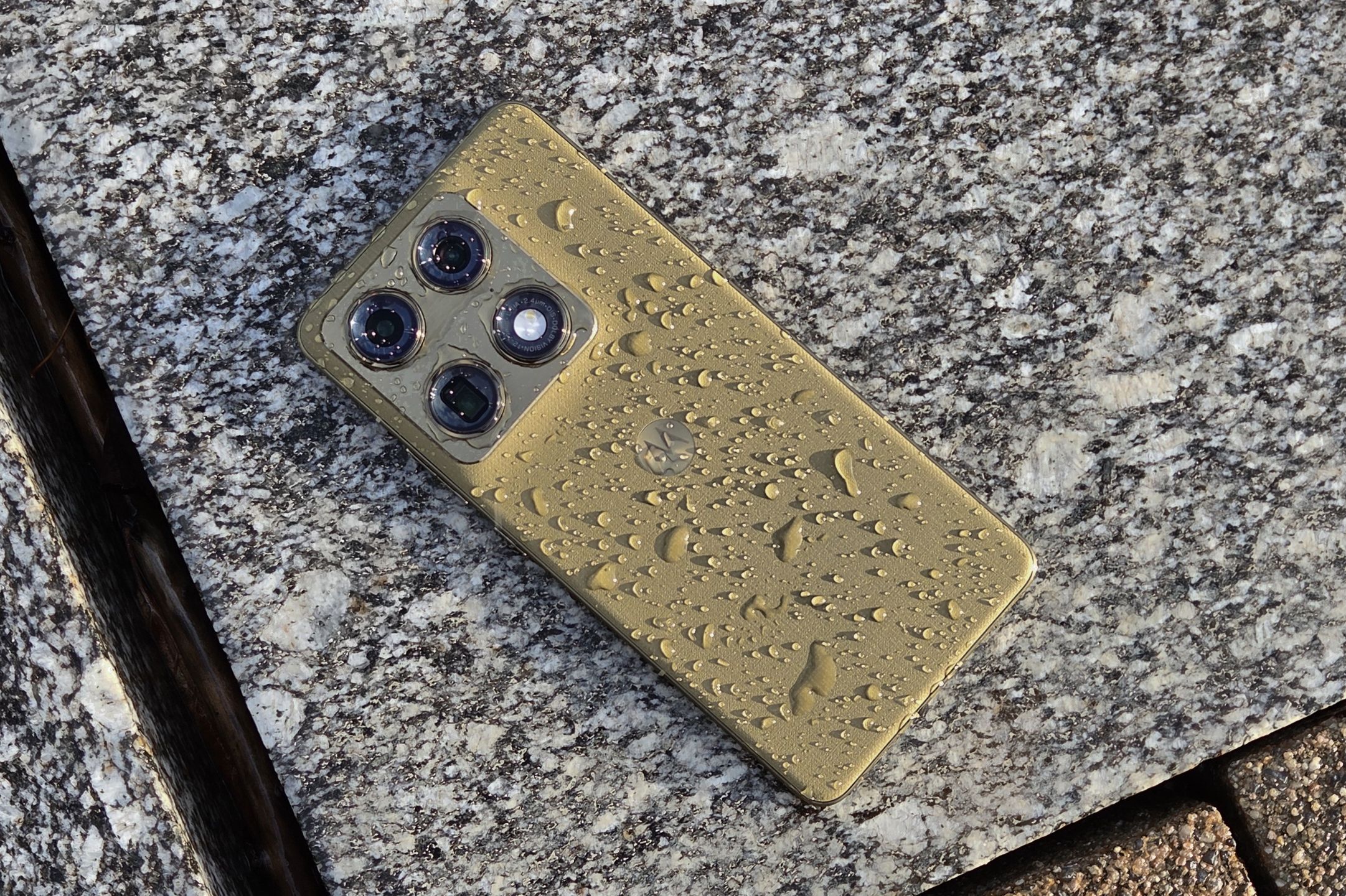Motorola Signature