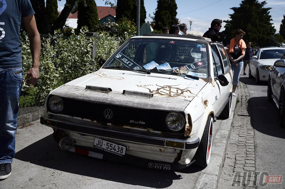 zlot GTI am Wörthersee, 2014 rok. Polo najwyraźniej zostało wyciągnięte ze śmietnika.