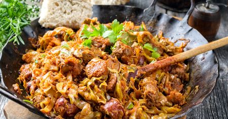 Od kiedy mam przepis na bigos z piekarnika, nie robię go klasycznie. Ten jest genialny