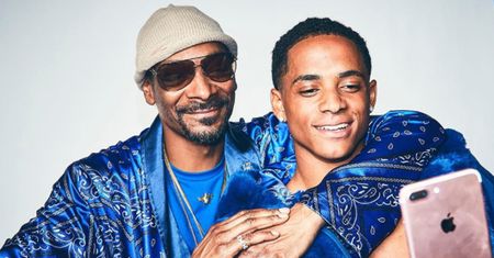 Gwiazdor szkolnej drużyny i projektant majtek - tak wygląda "młody i głodny" syn Snoop Dogga! (ZDJĘCIA)