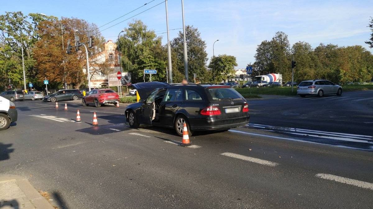 Paraliż al. Kraśnickiej po zderzeniu aut na skrzyżowaniu z ul. Głęboką