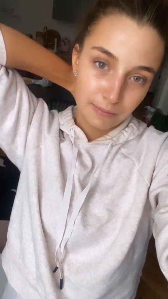 julia wieniawa