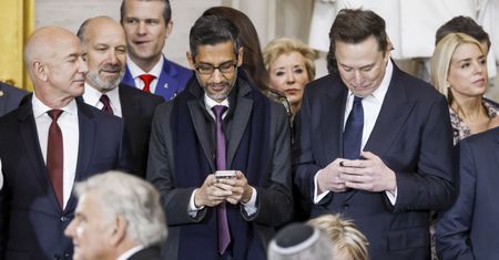 Byli na zaprzysiężeniu Trumpa. Najbogatsi ludzie świata stracili 200 mld dol.