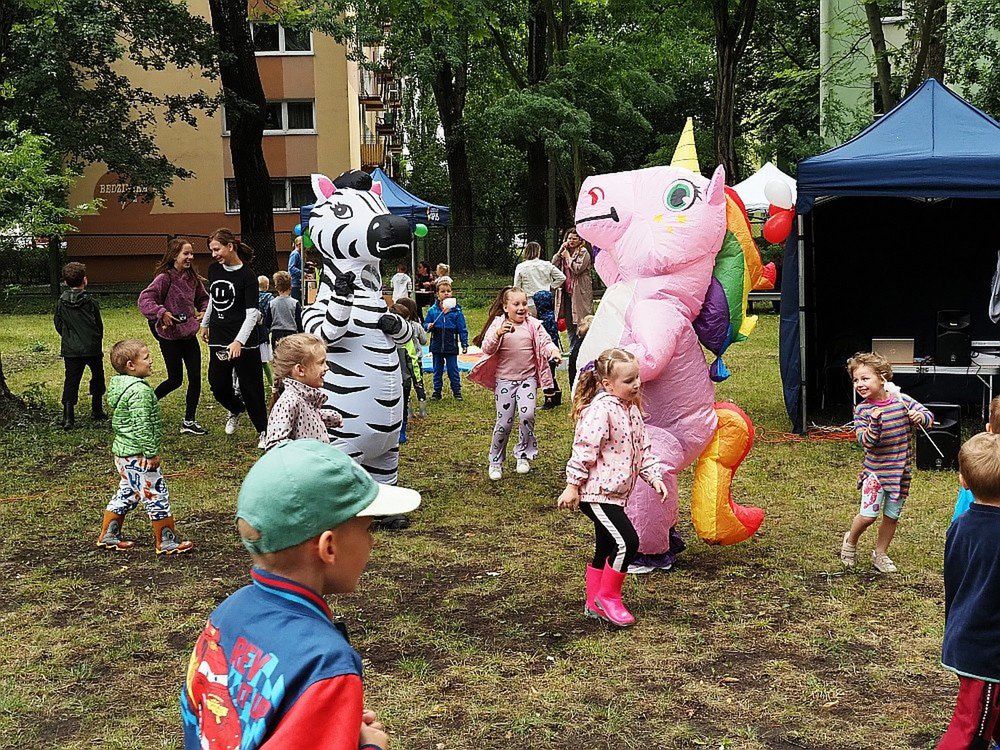 Piknik MOPS to propozycja dla dzieci, które lato spędzają w mieście.