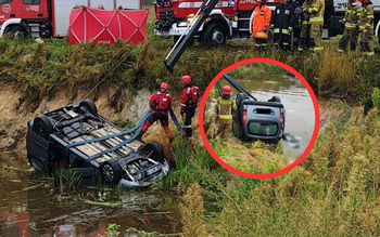 Auto tonęło, w środku dwóch druhów. Nikt nie widział? Głos z prokuratury