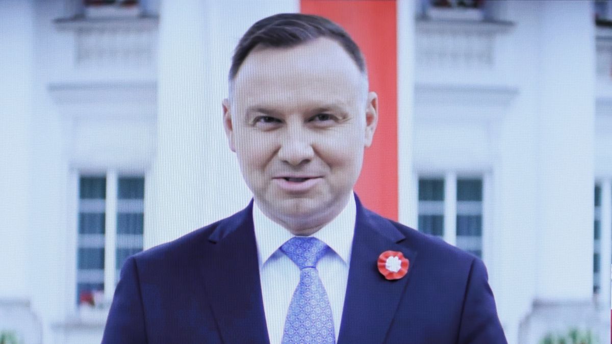 Andrzej Duda daje pieniądze bezrobotnym. Nawet 2500 zł, czyli niemal tyle ile wynosi pensja minimalna.