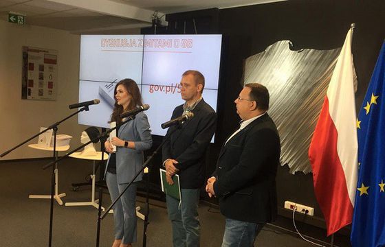 Ministerstwo Cyfryzacji w Białej Księdze chce obalać mity o 5G