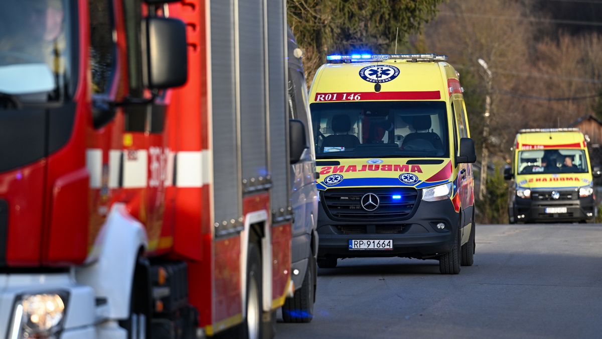 Strażacy wyprowadzili z przedszkola 26 dzieci i 9 opiekunów