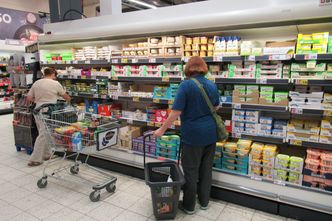 Konsumpcja mocno wyhamowuje. Nowe dane GUS