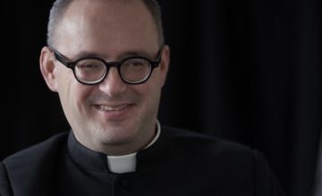 Dokument o księdzu Kaczkowskim jesienią w kinach.TVP prezentuje zwiastun