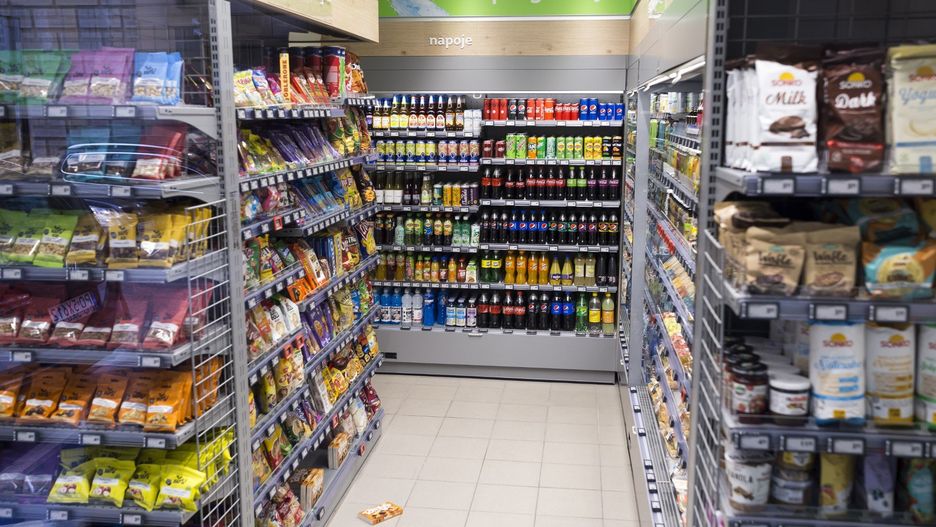 W aplikacji użytkownicy mogą zamawiać m.in. świeże warzywa, owoce, pieczywo, mięso, nabiał oraz artykuły niespożywcze.