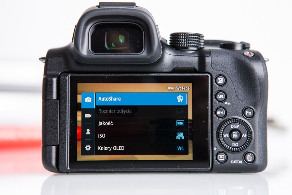 Samsung NX30 - solidny, wygodny, ale nie bez wad [test] 10