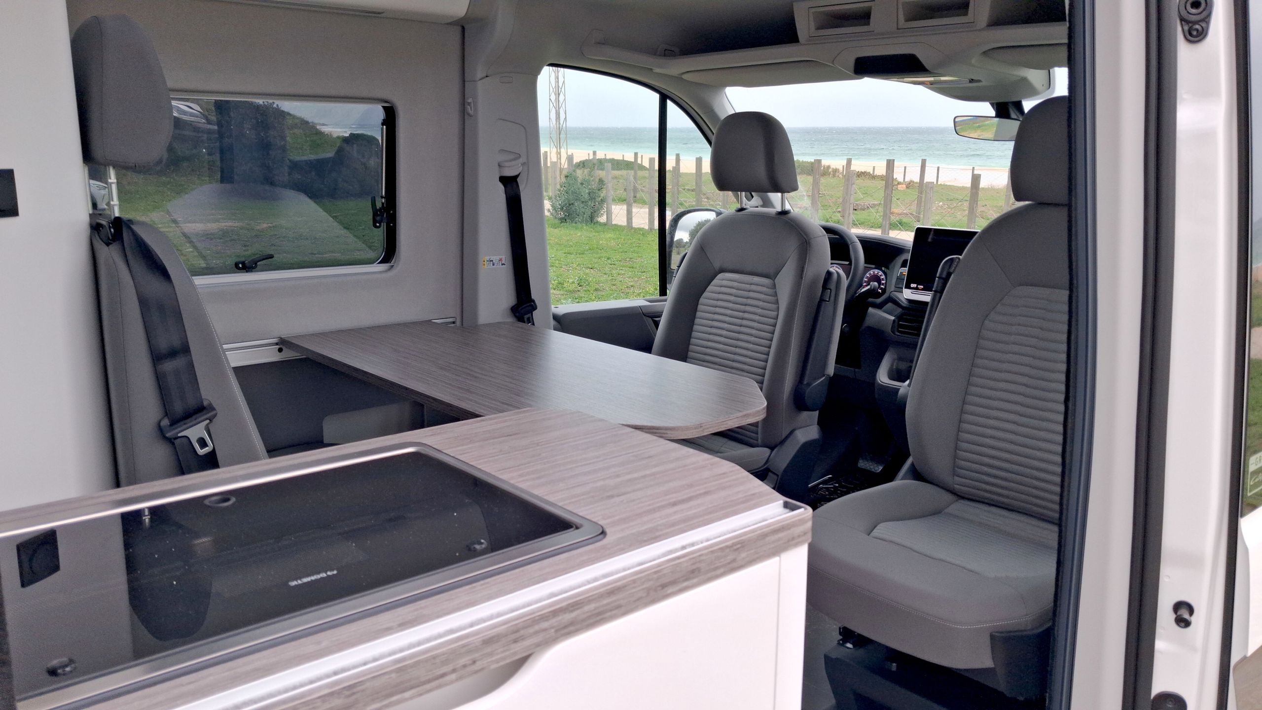 Volkswagen Grand California 600