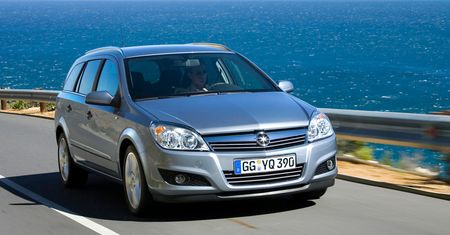 Opel Astra H najczęściej serwisowanym autem w Polsce. Media i internauci nie rozumieją, co to znaczy