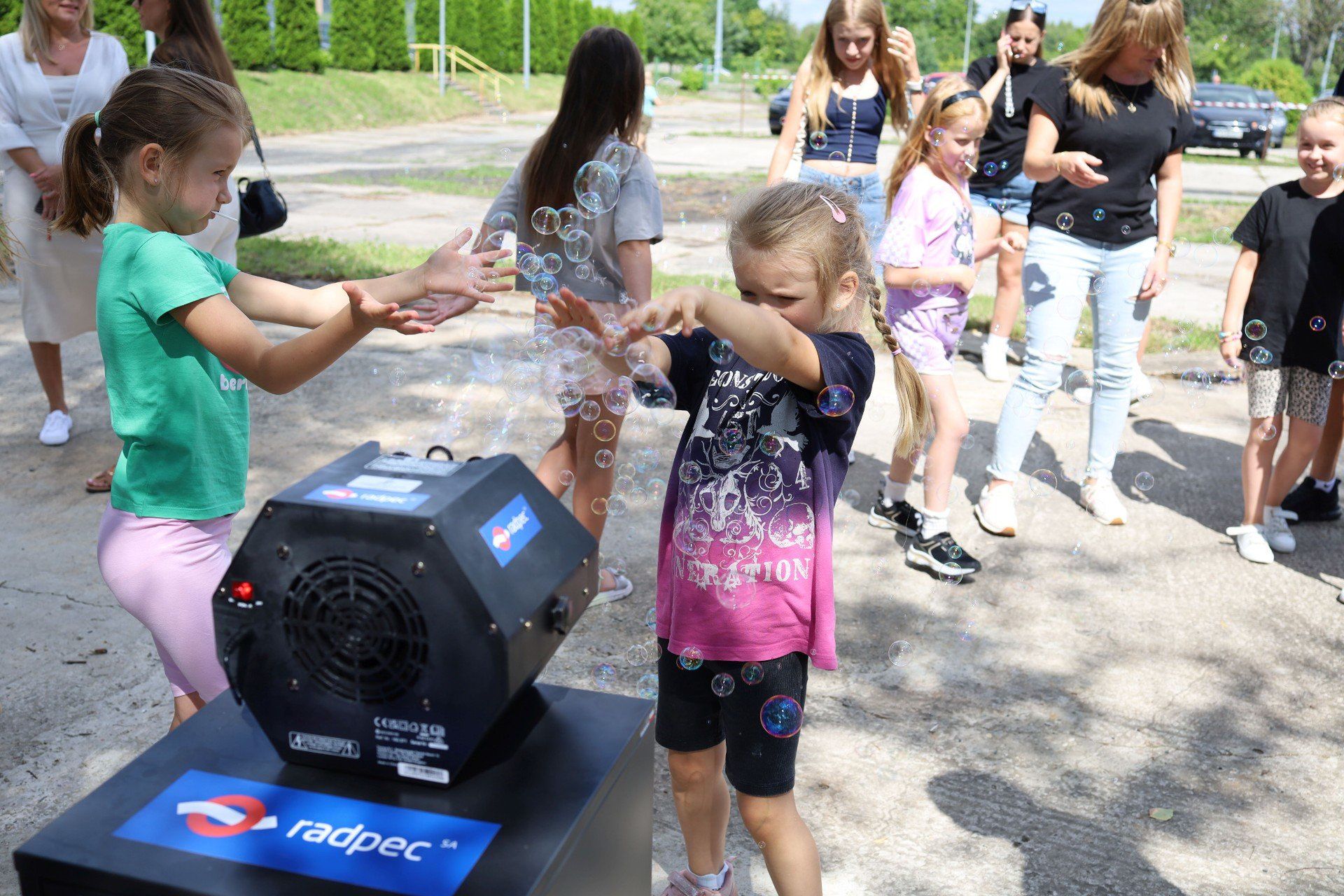 Piknik rodzinny na terenie ciepłowni &#34;Pólnoc&#34; w Radomiu.