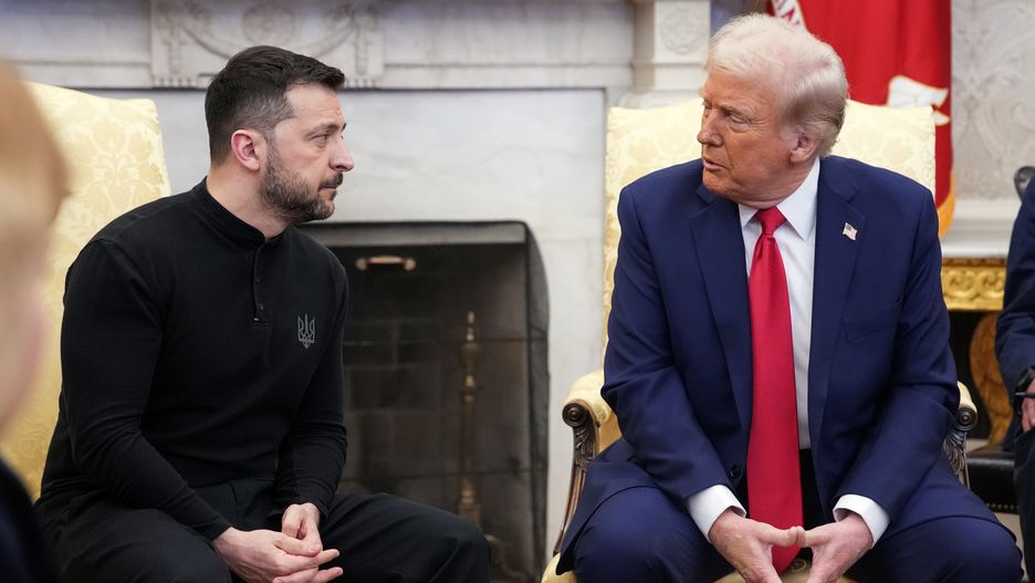 WASHINGTON, DC - FEBRUARY 28: U.S. President Donald Trump (R) and Ukrainian President Volodymyr Zelensky meet in the Oval Office at the White House on February 28, 2025 in Washington, DC. Trump and Zelensky are meeting today to sign a preliminary agreement on sharing Ukraine’s mineral resources that Trump says will allow America to recoup aid provided to Kyiv while supporting Ukraine’s economy. (Photo by Andrew Harnik/Getty Images)