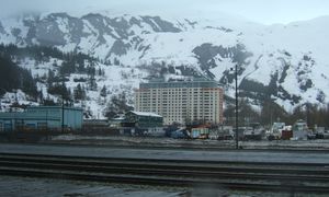 Tu wszyscy mieszkają w jednym bloku. Klimat jest surowy, dla prawdziwych twardzieli