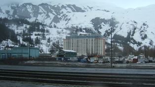 Tu wszyscy mieszkają w jednym bloku. Klimat jest surowy, dla prawdziwych twardzieli