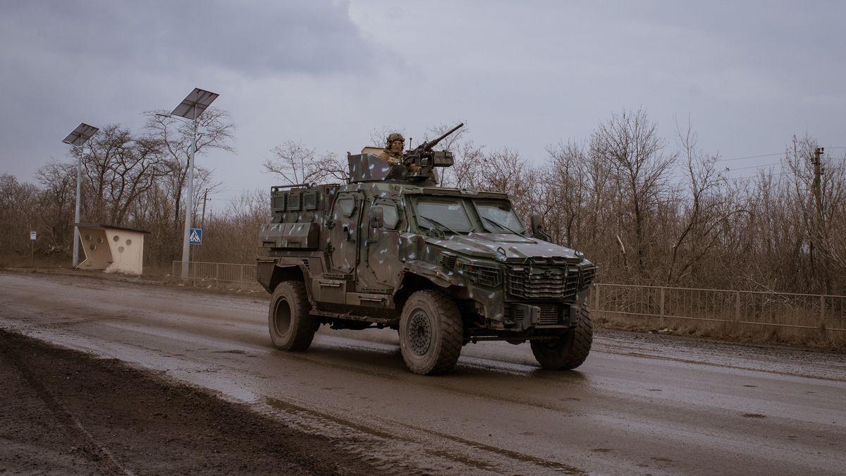 CHASIV YAR, UKRAINE - MARCH 07: Ukrainian soldiers patrol on the road to Bakhmut by Roshel Senator APC in Chasiv Yar, Donetsk Oblast, Ukraine on March 7, 2023. Chasiv Yar is a city at the gates of Bakhmut where Russian forces is close. (Photo by Andre Luis Alves/Anadolu Agency via Getty Images)