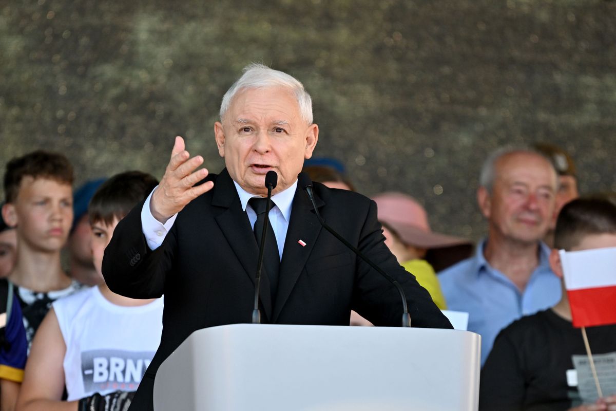 Jarosław Kaczyński podczas pikniku wojskowego w niedzielę w Zawichoście