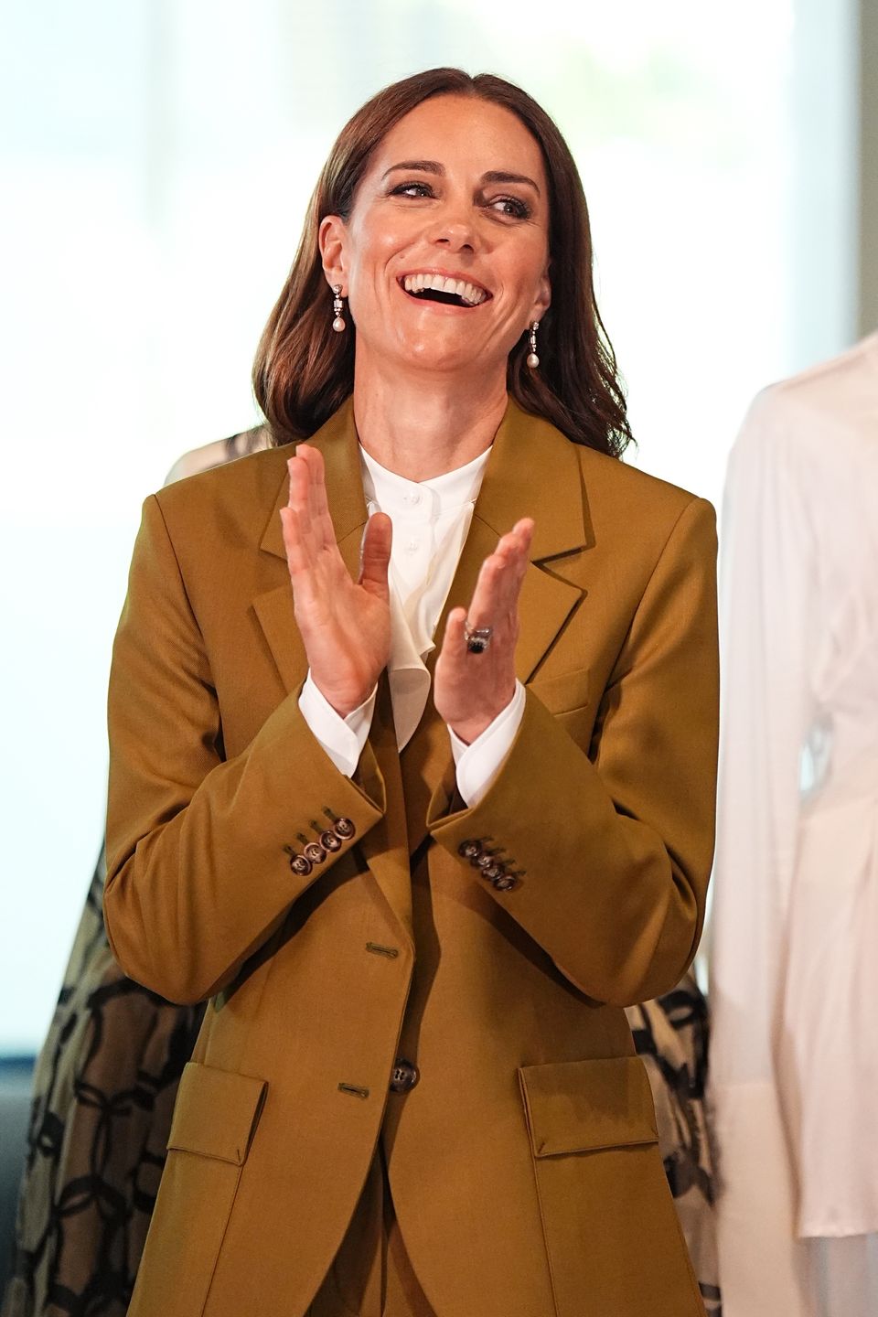 Kate Middleton w garniturze od Victorii Beckham