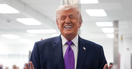 100 tys. dolarów za szybszy dostęp do wpisów Trumpa