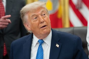 Rekordowa liczba specjalistów. Tylu lekarzy badało Trumpa