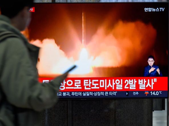 Korea Północna w ostatnich dwóch dniach wystrzeliła ponad 20 pocisków różnego rodzaju