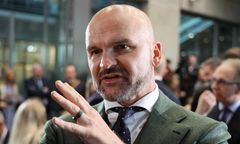 Brzoska odpowiada na oskarżenia Mety. "Ile wykręcacie na scamie"