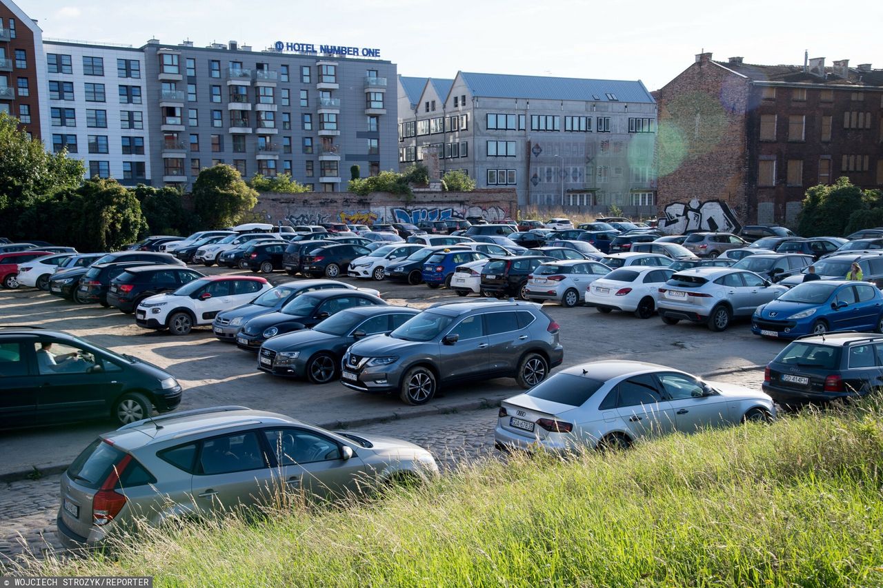 Samochody drożeją w ekspresowym tempie. Tyle średnio kosztuje nowe auto