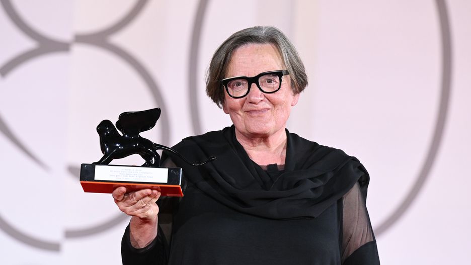 VENICE, ITALY - SEPTEMBER 09: Agnieszka Holland poses with the Special Jury Prize Award for 'Green Border' at the winner's photocall at the 80th Venice International Film Festival on September 09, 2023 in Venice, Italy. (Photo by Stephane Cardinale - Corbis/Corbis via Getty Images)