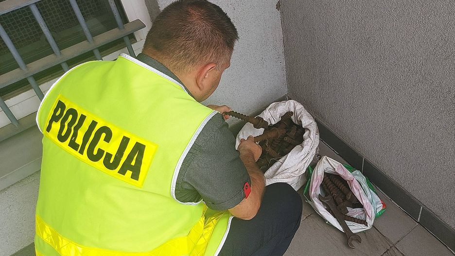 Policja odzyskała 4 tys. skradzionych śrub