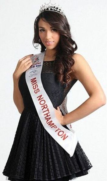 Po metamorfozie Nadina zaczęła odnosić sukcesy w wyborach miss