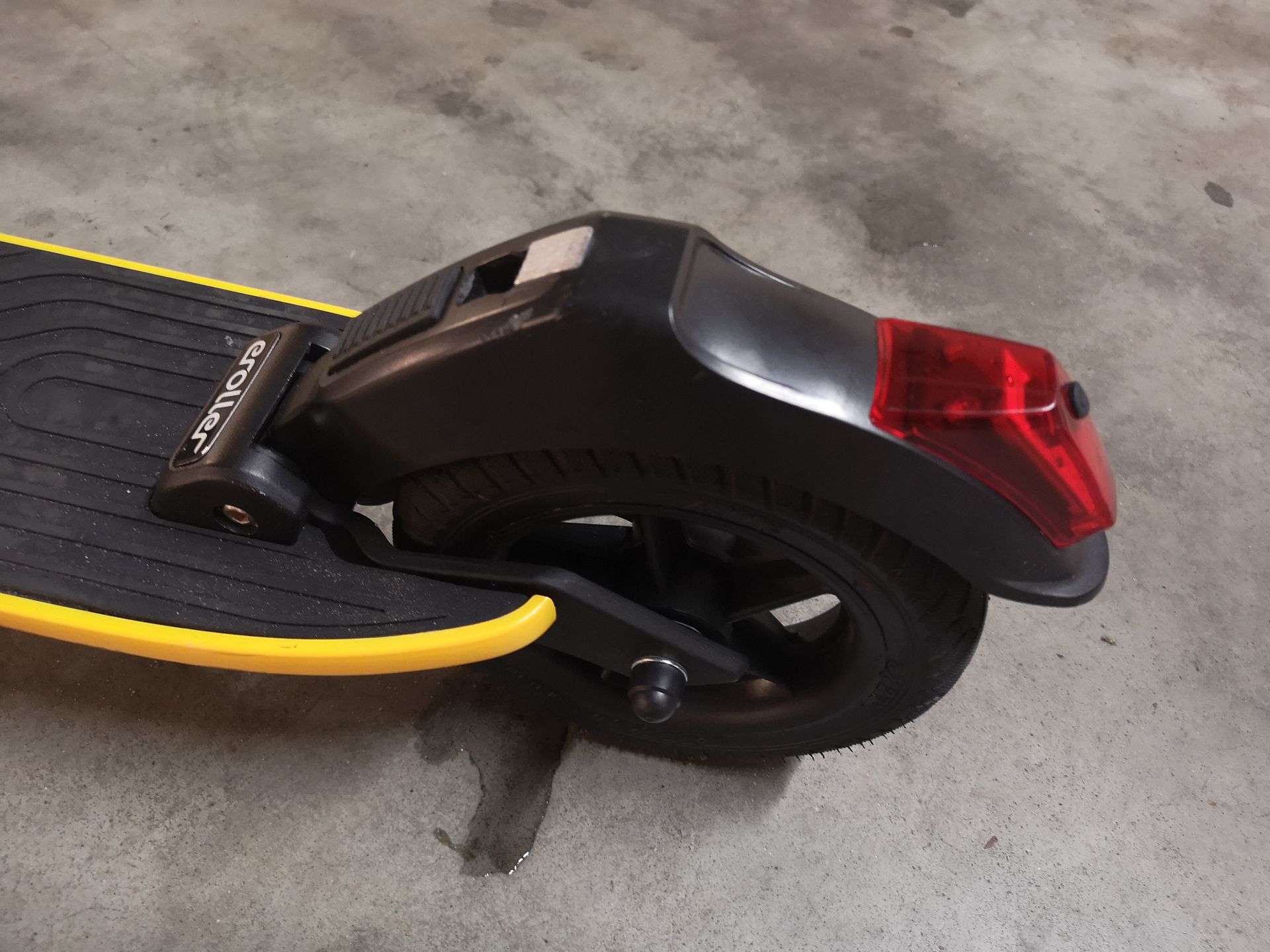 Krótki test hulajnogi elektrycznej eRoller R1 12