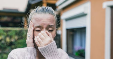 Czym jest victim blaming? Stop oskarżaniu ofiar przemocy w związkach