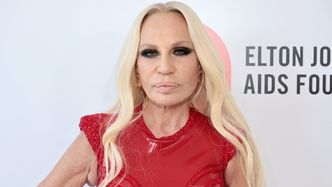 Tak kiedyś wyglądała Donatella Versace. Poznalibyście ją? (STARE ZDJĘCIA)