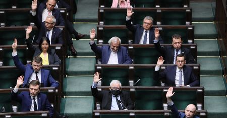 34 tysiące na osobę. Tyle dostanie każdy poseł – tylko na podróże