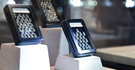 Polacy chcą diamentów, nawet z laboratorium. Rynek rośnie