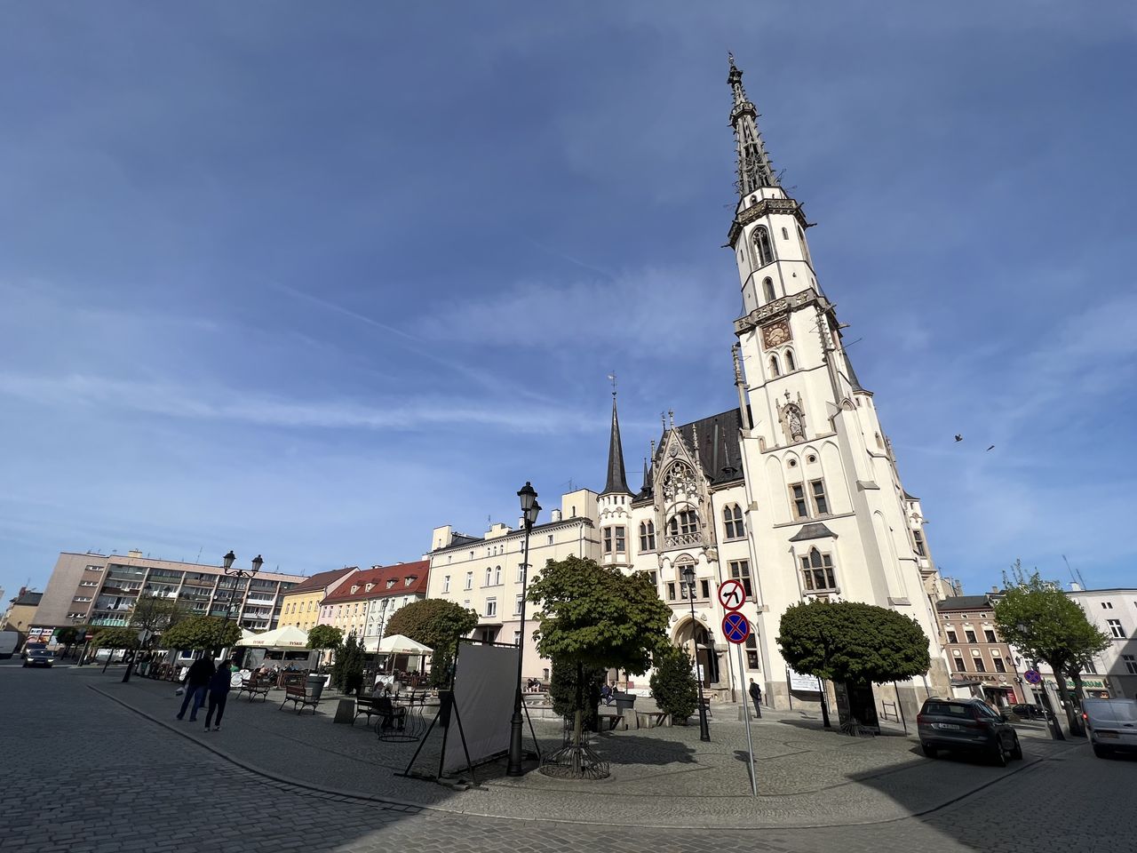 Malownicze  miasteczko dzięki unijnej dotacji zyskało sprawną, ekologiczną komunikację, która pozwala wielu mieszkańcom dostać się do szkoły, pracy lub na zakupy