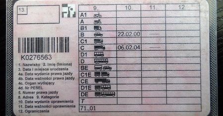 Uprawnienia na motocykl lub skuter. Czym można jeździć "na dowód" lub kat. B?