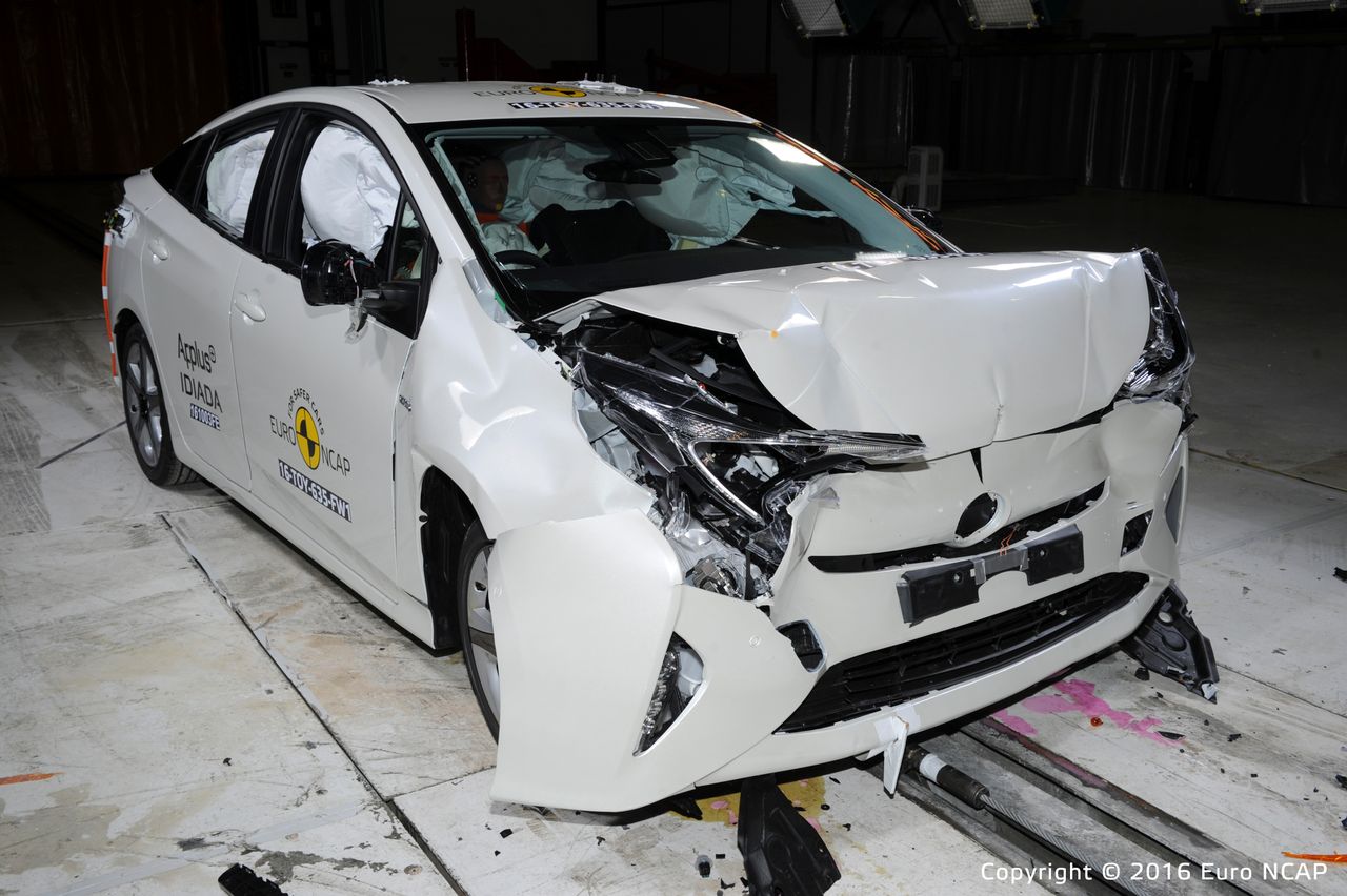Nowe testy zderzeniowe Euro NCAP (kwiecień 2016) - po raz pierwszy podwójna nota