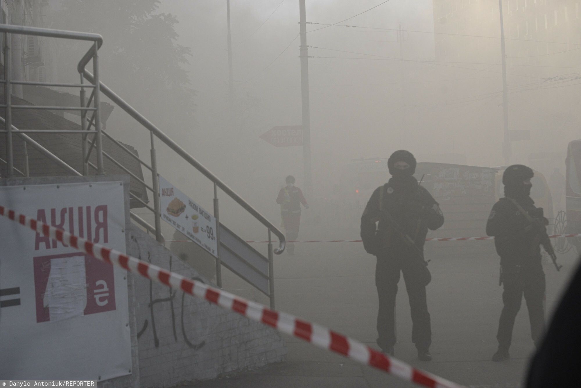 Rosjanie zaatakowali Kij�w ira?skimi dronami
17.10.2022 Ukraina. Kijow ostrzelany przez wojska rosyjskie. Rosja wykorzystala drony "Szached-136", zrobione w Iranie. Zginiely 4 osoby 
Fot. Danylo Antoniuk/REPORTER
Danylo Antoniuk/REPORTER