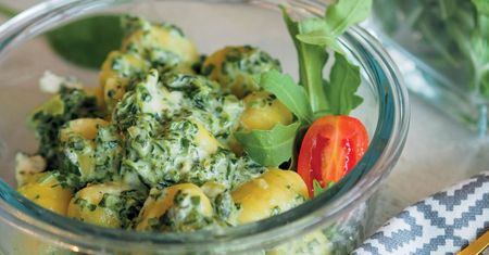 My mamy kopytka, Włosi zajadają się gnocchi. Z kremowym sosem szpinakowym smakują obłędnie