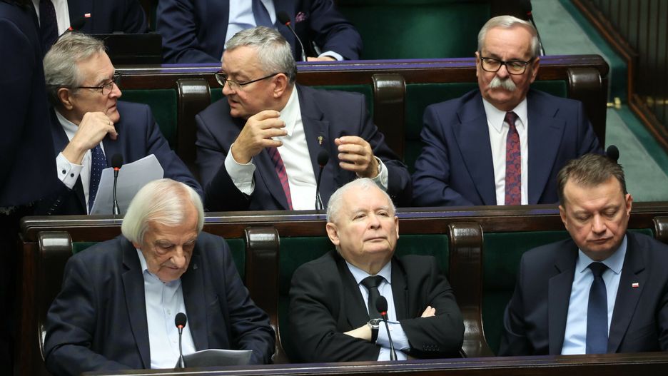 Posłowie PiS na posiedzeniu Sejmu